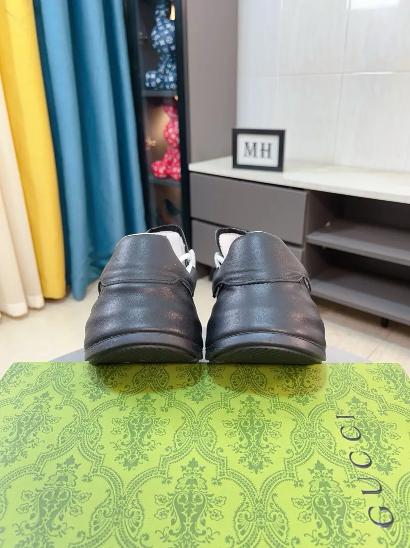 Men's shoes 💰560🌹🌹【GUCCI】pop-up casual sneakers with daddy outsole, breathable and comfortable, easy to walk, versatile style for trendy men, upper with cowhide edge and rhinestone design on the outsole➕genuine leather lining➕Gucci's popular original outsole, sports and running style, super comfortable. Code number 38-44